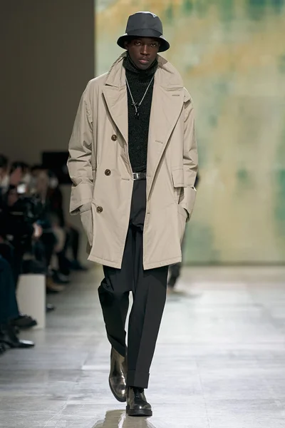 Look 23